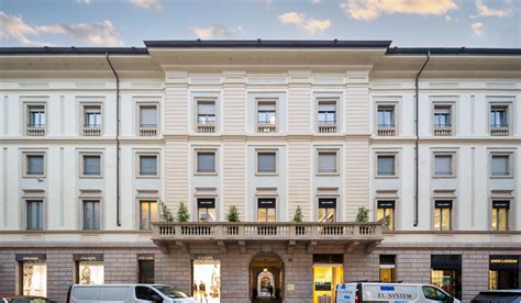 via montenapoleone 8